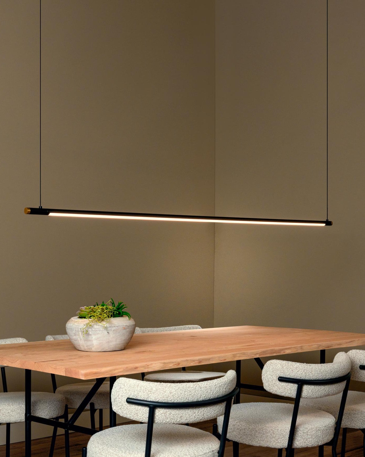 Strakke hanglamp Marnik 197cm zwart-goud